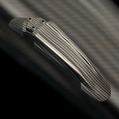 FRONT FENDER/ LOOSE WEAVE CARBON