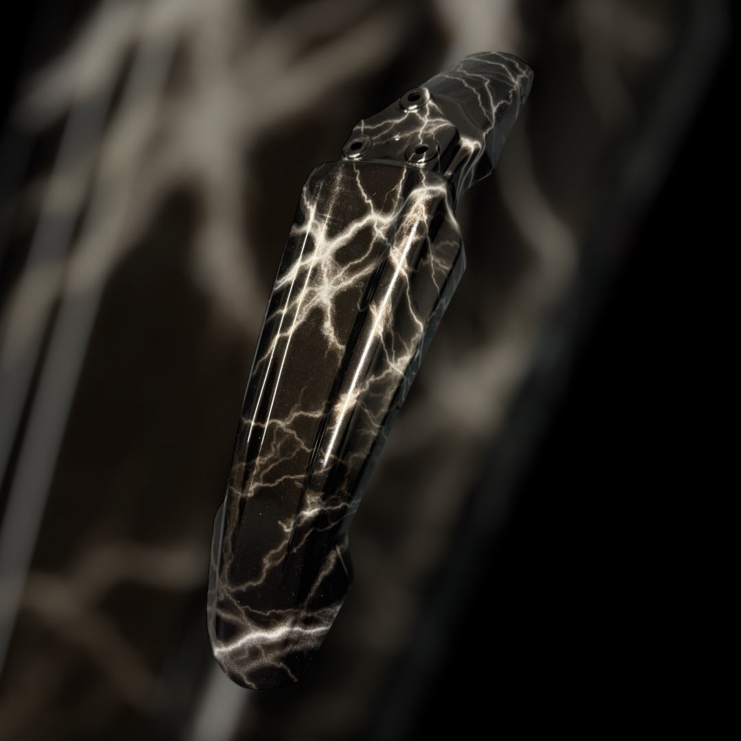 FRONT FENDER/ LIGHTNING